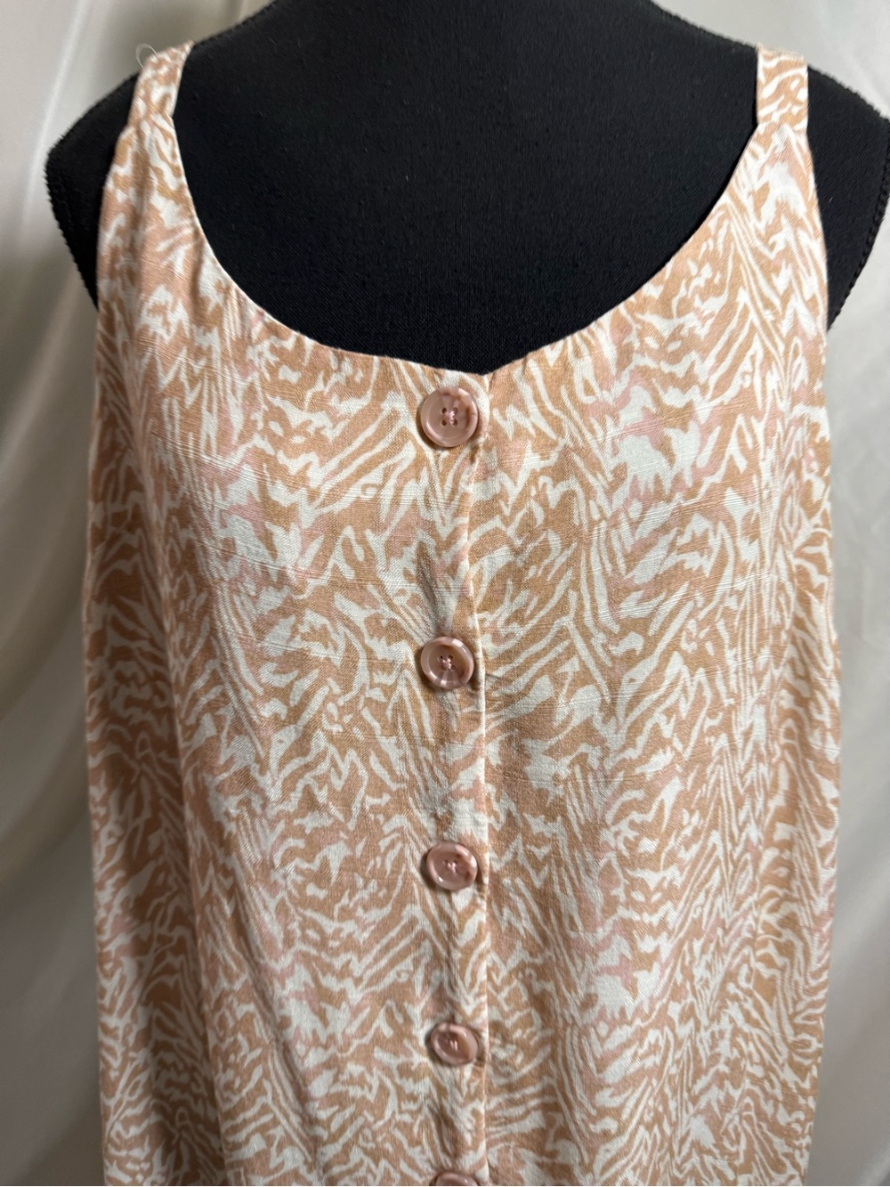 272) Tribal Beige & White Printed Sleeveless Button Front Dress - Picture 3 of 9